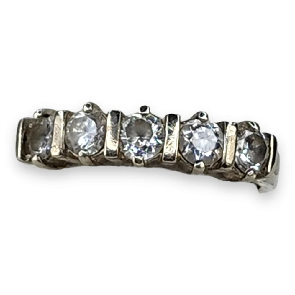 Vintage Sterling Silver 925 Clear Cubic Zirconia Band Ring Size 8‎